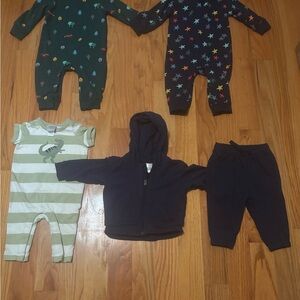 #Cutest #Primary and #HannaAndersson 6-12 month pieces! Some never worn!